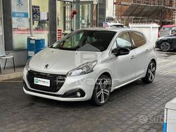Bianco Usata 2018 Peugeot 208 GT-line Due volumi | 7600 € (Buon prezzo)