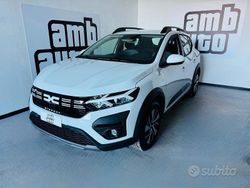 Bianco Nuova 2025 Dacia Sandero Expression Tre volumi | 16.900 € (Buon prezzo)