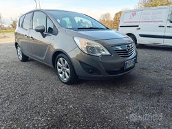 Grigio Usata 2011 Opel Meriva Cosmo Monovolume | 5900 € (Molto cara)