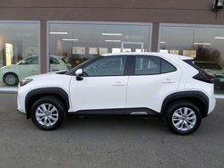 Bianco Nuova 2025 Toyota Yaris Cross Active SUV | 23.900 € (Buon prezzo)