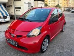 Rosso Usata 2008 Toyota Aygo Due volumi | 4500 € (Buon prezzo)