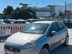 Grigio Usata 2009 Fiat Grande Punto Dynamic Due volumi | 2999 € (Buon prezzo)