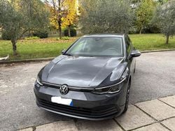 Grigio Usata 2020 VW Golf Style Tre volumi | 20.000 € (Molto cara)