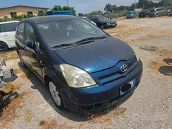 Blu Usata 2004 Toyota Corolla Sol Tre volumi | 2000 € (Buon prezzo)