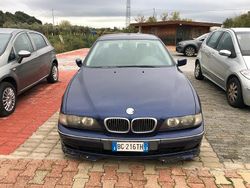 Blu Usata 1998 BMW 520 Tre volumi | 4800 € (Buon prezzo)