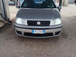 Grigio Usata 2004 Fiat Punto Due volumi | 1500 € (Buon prezzo)