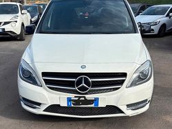 Bianco Usata 2014 Mercedes B180 Premium Monovolume | 9500 €