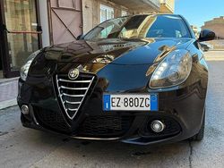 Nero Usata 2015 Alfa Romeo Giulietta Sprint Due volumi | 7800 € (Buon prezzo)