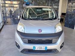 Grigio scuro Usata 2017 Fiat Qubo Trekking Monovolume | 7499 € (Ottimo prezzo)