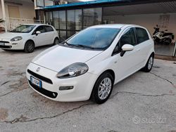 Bianco Usata 2012 Fiat Punto Lounge Tre volumi | 3900 € (Ottimo prezzo)