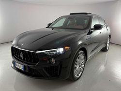 Nero metal. Usata 2022 Maserati Levante SUV | 42.900 € (Super prezzo)