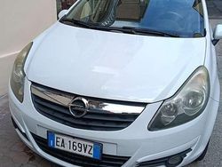 Usata 2010 Opel Corsa Enjoy Tre volumi | 2500 € (Buon prezzo)