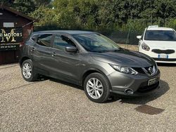 Grigio Usata 2017 Nissan Qashqai N-Vision SUV | 10.490 € (Ottimo prezzo)