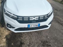 Bianco Usata 2024 Dacia Sandero Due volumi | 14.500 € (Buon prezzo)