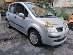 Grigio Usata 2005 Renault Modus Dynamique Monovolume | 2800 € (Buon prezzo)