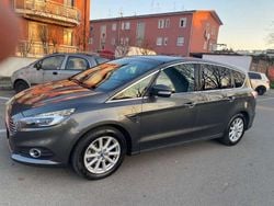 Grigio Usata 2015 Ford S-MAX Business Edition Monovolume | 7400 € (Buon prezzo)