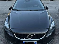 Usata 2017 Volvo V40 Kinetic Tre volumi | 9900 € (Super prezzo)