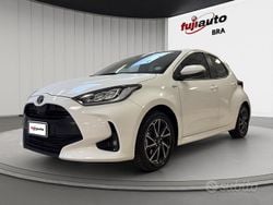 Super white Usata 2022 Toyota Yaris Hybrid Trend Due volumi | 16.400 € (Ottimo prezzo)