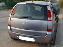 Grigio Usata 2004 Opel Meriva Enjoy Monovolume | 2000 € (Buon prezzo)