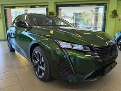 Verde Nuova 2025 Peugeot 308 Allure Tre volumi | 28.900 € (Buon prezzo)