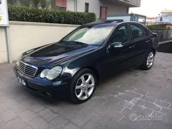Usata 2002 Mercedes C220 Tre volumi | 2300 € (Buon prezzo)