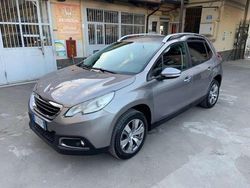 Argento Usata 2015 Peugeot 2008 Allure SUV | 5900 € (Buon prezzo)