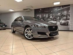 Grigio Usata 2020 Jaguar XF Prestige Tre volumi | 18.600 € (Buon prezzo)