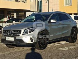 Grigio Usata 2019 Mercedes GLA200 SUV | 21.900 € (Buon prezzo)