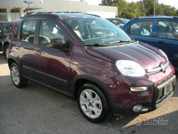 Viola Usata 2013 Fiat Panda Trekking Tre volumi | 8000 € (Cara)