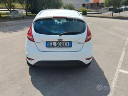 Usata 2011 Ford Fiesta Business Edition Tre volumi | 3999 € (Cara)