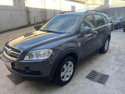 Grigio Usata 2010 Chevrolet Captiva SUV | 5900 € (Cara)