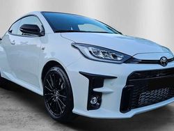 Bianco Usata 2024 Toyota Yaris Tre volumi | 45.950 € (Molto cara)