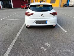 Bianco Usata 2021 Renault Clio V Zen Due volumi | 13.800 € (Buon prezzo)