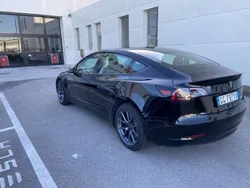 Usata 2021 Tesla Model 3 Long Range Tre volumi | 28.900 € (Cara)