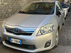 Argento Usata 2010 Toyota Auris Hybrid Active Tre volumi | 7000 € (Buon prezzo)