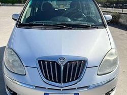 Grigio Usata 2010 Lancia Musa Platinum Monovolume | 4199 € (Buon prezzo)