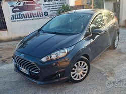 Bianco Usata 2014 Ford Fiesta Titanium Due volumi | 6500 € (Buon prezzo)