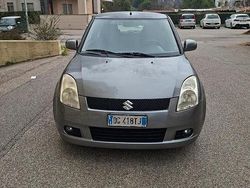 Grigio Usata 2007 Suzuki Swift Tre volumi | 1000 €