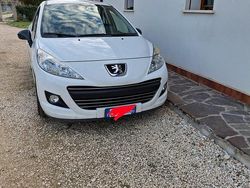 Usata 2010 Peugeot 207 Station wagon | 2700 € (Buon prezzo)