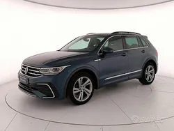 Night shade blue Usata 2021 VW Tiguan R-line SUV | 29.900 € (Buon prezzo)