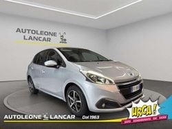 Grigio Usata 2017 Peugeot 208 Active Due volumi | 8780 € (Buon prezzo)