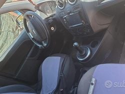Usata 2006 Ford Fiesta Due volumi | 600 € (Super prezzo)