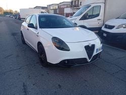 Bianco Usata 2011 Alfa Romeo Giulietta Quadrifoglio Verde Tre volumi | 7000 € (Buon prezzo)