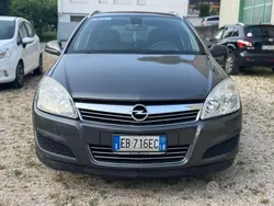Grigio Usata 2010 Opel Astra Edition Station wagon | 2990 € (Ottimo prezzo)