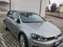 Grigio Usata 2013 VW Golf VII Highline Tre volumi | 7500 € (Buon prezzo)