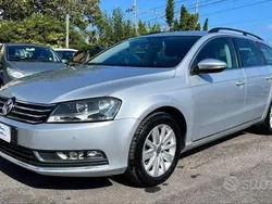 Argento(met.) Usata 2014 VW Passat Comfortline Station wagon | 8800 € (Buon prezzo)