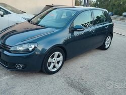Grigio Usata 2010 VW Golf VI Highline Due volumi | 6900 € (Buon prezzo)