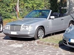 Argento Usata 1994 Mercedes E200 Cabrio | 12.900 €