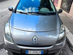 Usata 2010 Renault Clio II Tre volumi | 2500 € (Buon prezzo)