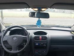 Verde Usata 2001 Opel Corsa Tre volumi | 1000 €